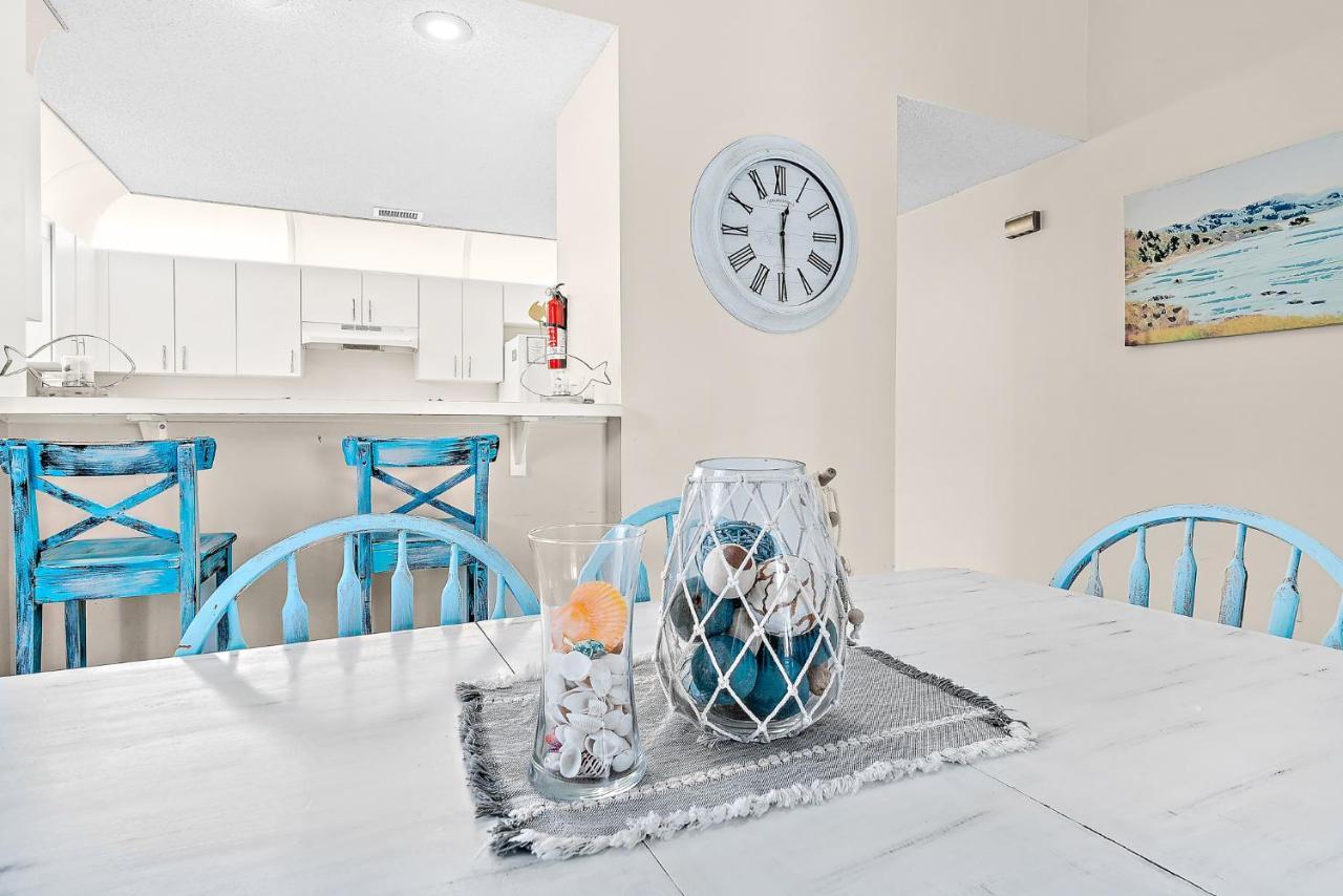 Serene Seaside Retreat - Dog Friendly - 2Br Townhouse With Shared Heated Pool Steps To Paradise Beach! 멜버른 외부 사진